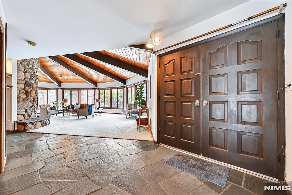 224 Miller Rd Mahwah, NJ 07430 - Thumbnail 3