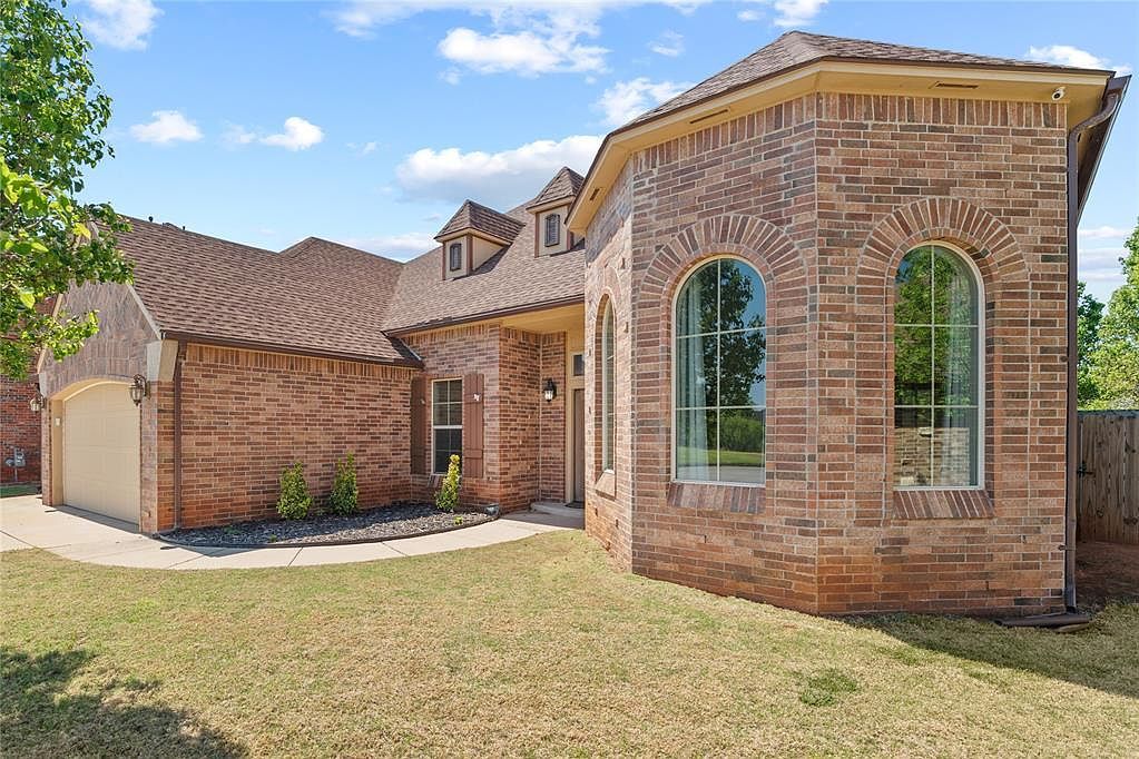 13617 Keswick Ln Yukon, OK 73099 - Thumbnail 3