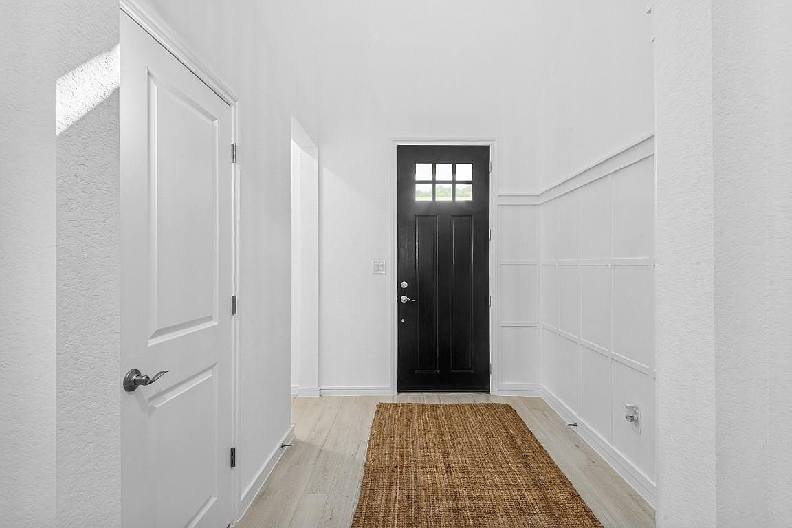 901 Kingwood Dr League City, TX 77573 - Thumbnail 3