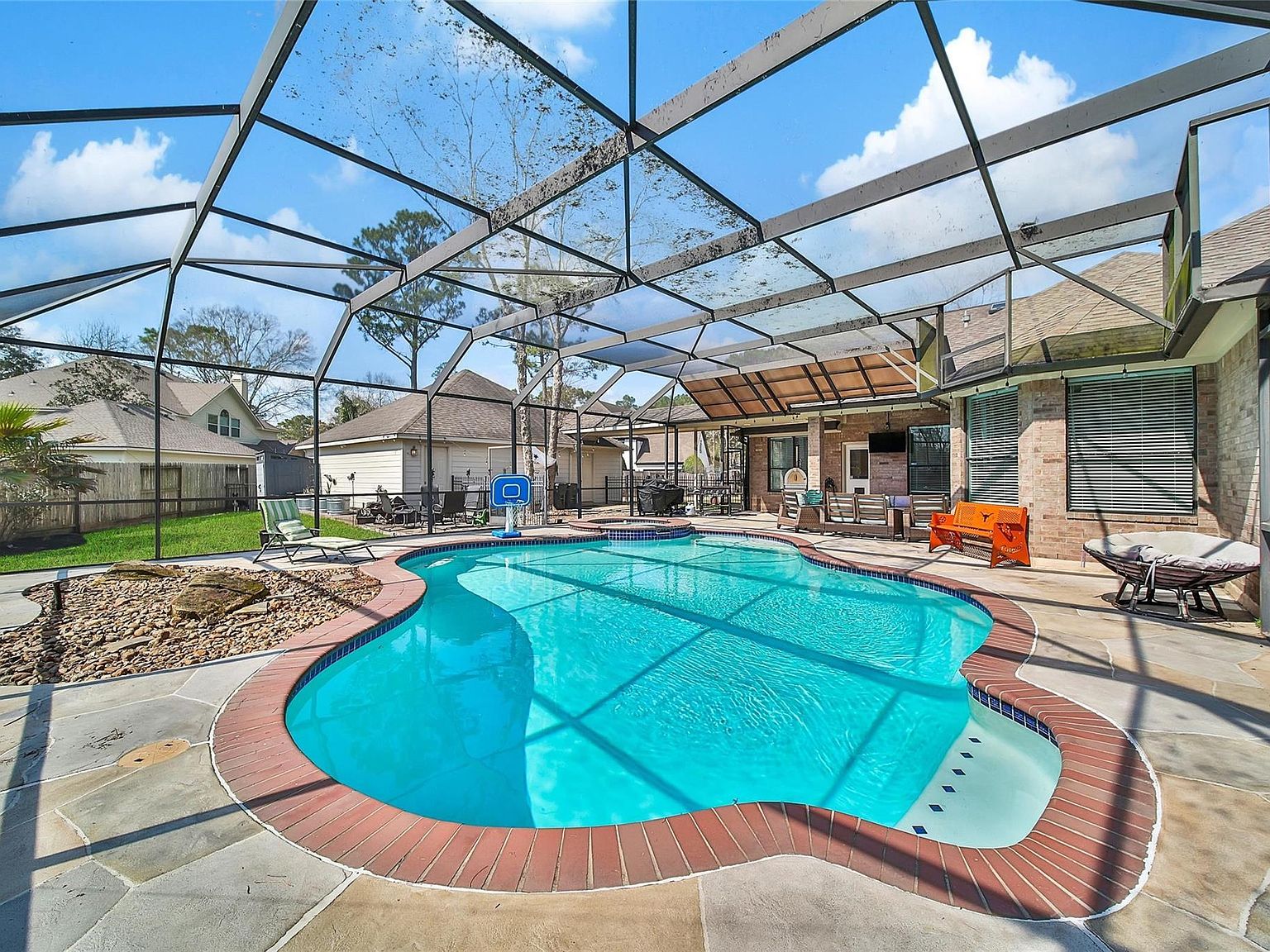 1002 Acorn Ct Friendswood, TX 77546 - Thumbnail 3