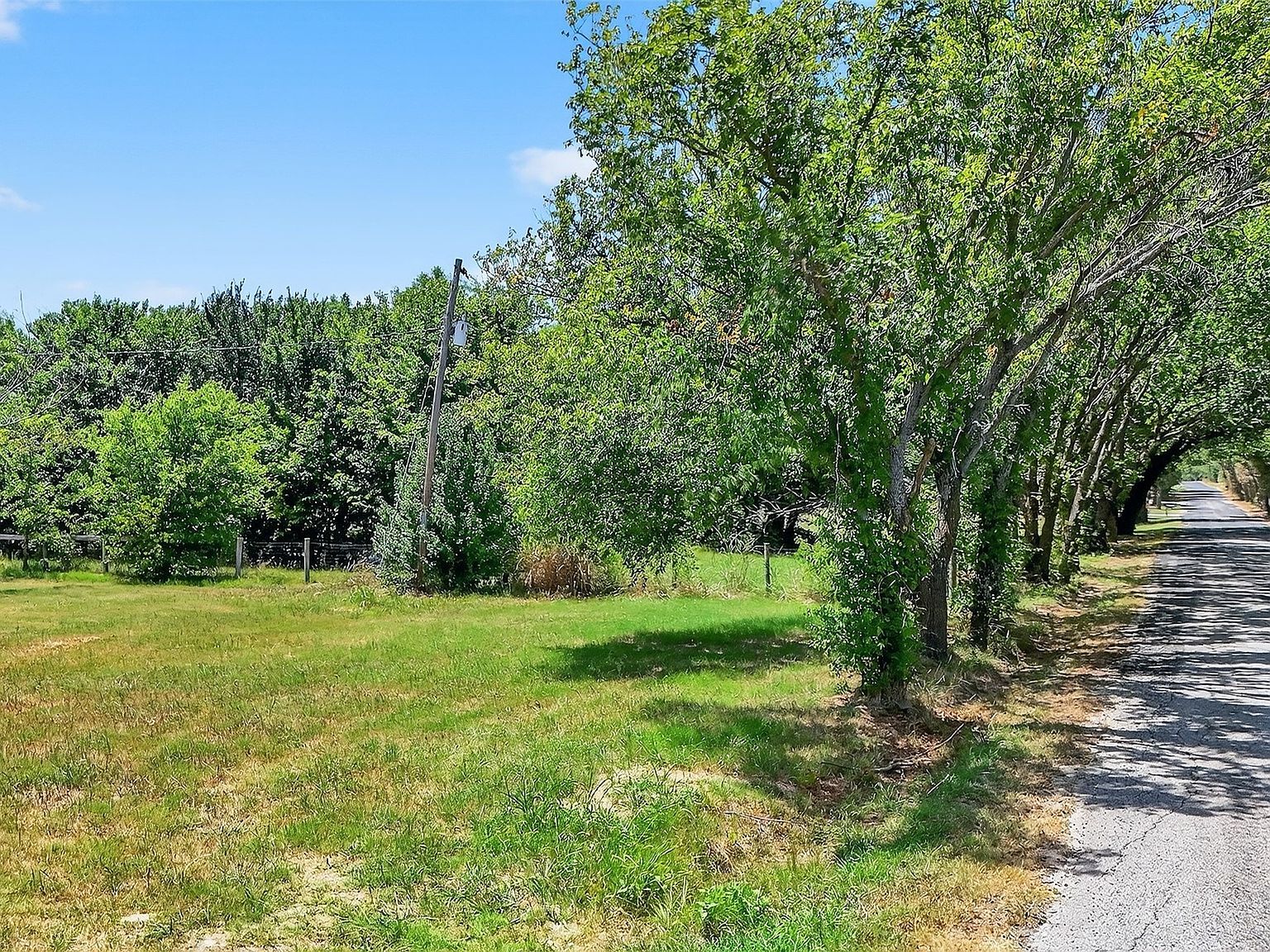 398 Phillips St Callisburg, TX 76240 - Thumbnail 3