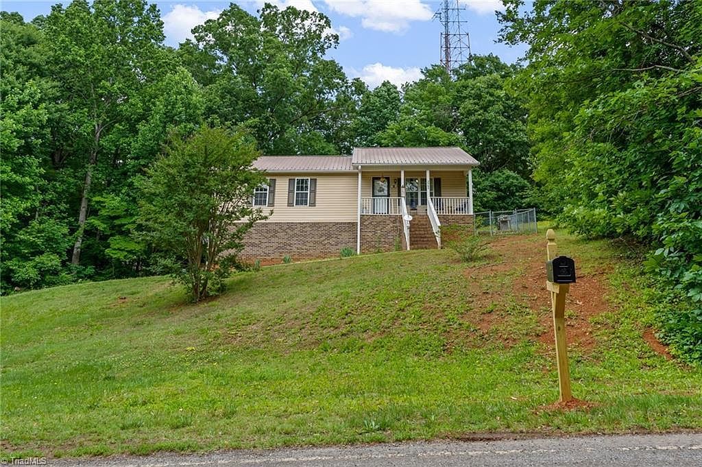2383 Burkhart Rd Lexington, NC 27292 - Thumbnail 3