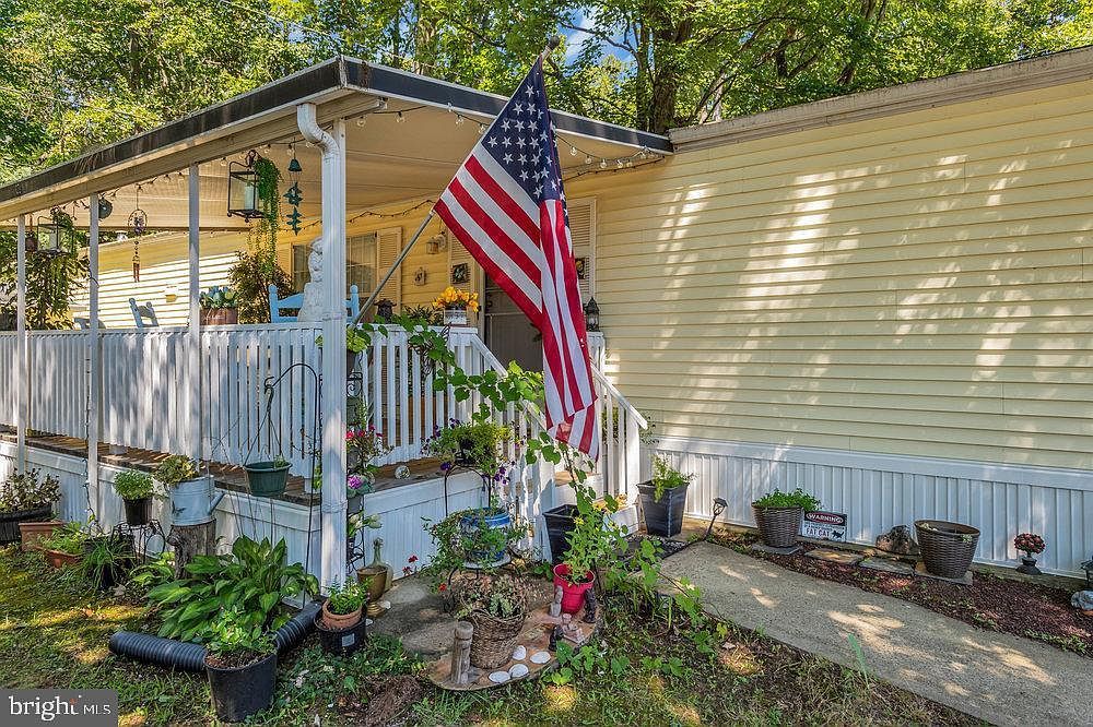 17 South Dr East Windsor, NJ 08520 - Thumbnail 3