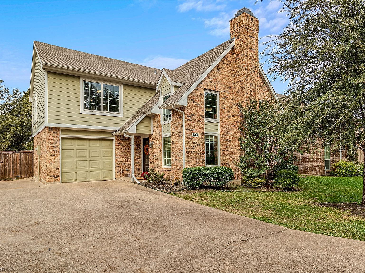 700 Silverstone Ln Irving, TX 75063 - Thumbnail 3