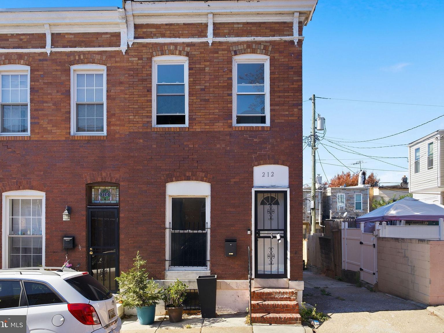 212 N Streeper St Baltimore, MD 21224 - Thumbnail 3