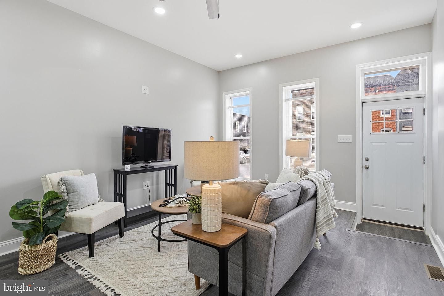 1708 E Federal St Baltimore, MD 21213 - Thumbnail 3