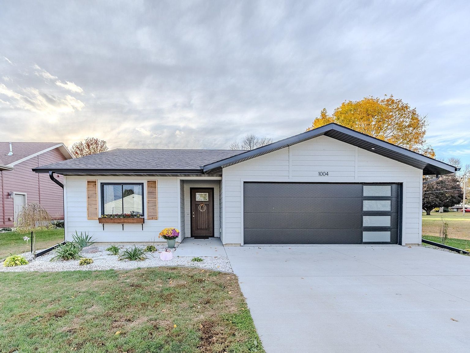 1004 Clayton St Lake Park, IA 51347 - Thumbnail 3