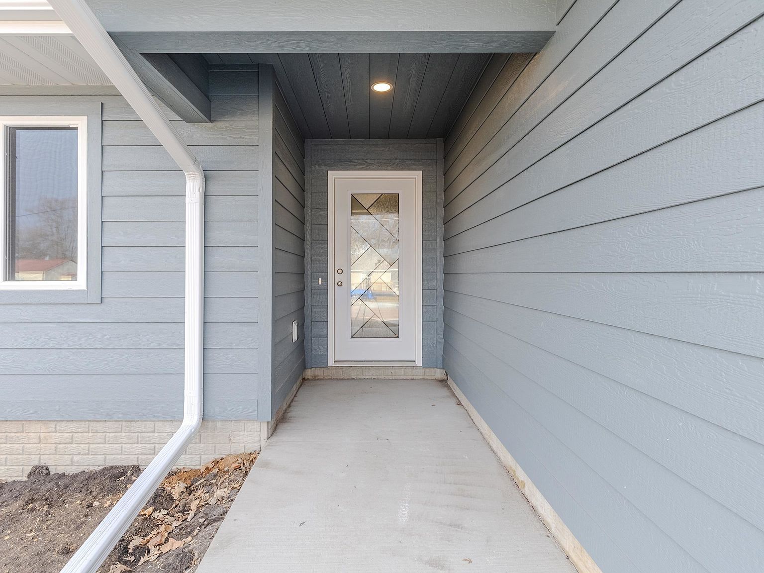 306 W 1st St Lake Park, IA 51347 - Thumbnail 3