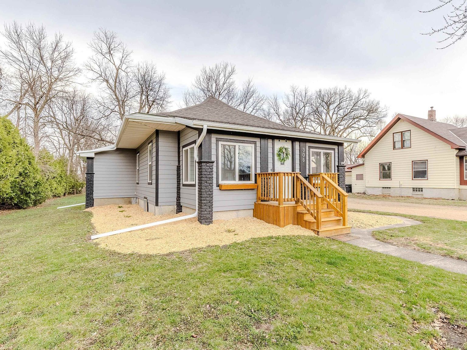 305 Avenue D E Lake Park, IA 51347 - Thumbnail 3