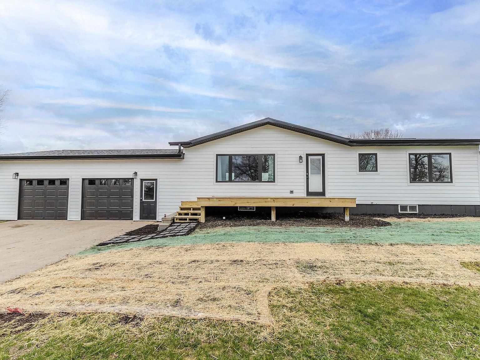 1205 Lakeside Ave Lake Park, IA 51347 - Thumbnail 3