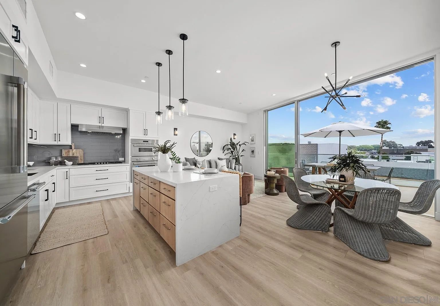 2646 State St #D Carlsbad, CA 92008 - Thumbnail 3