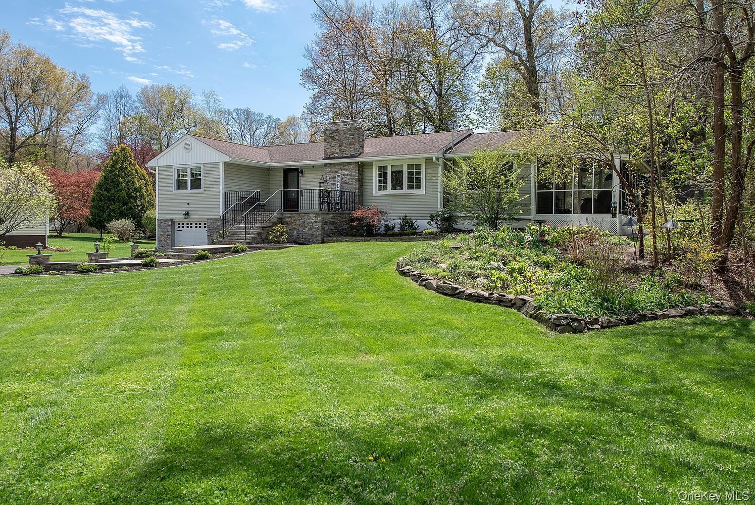 12 Pine Hill Dr Wappingers Falls, NY 12590 - Thumbnail 3