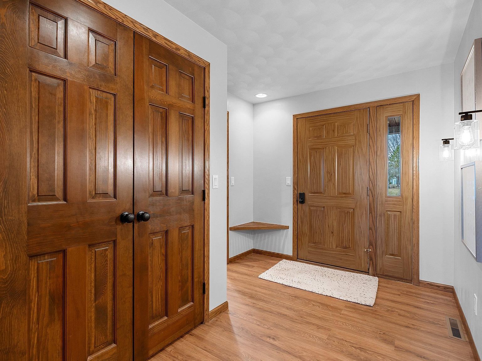 1236 Meadowview Dr Menasha, WI 54952 - Thumbnail 3