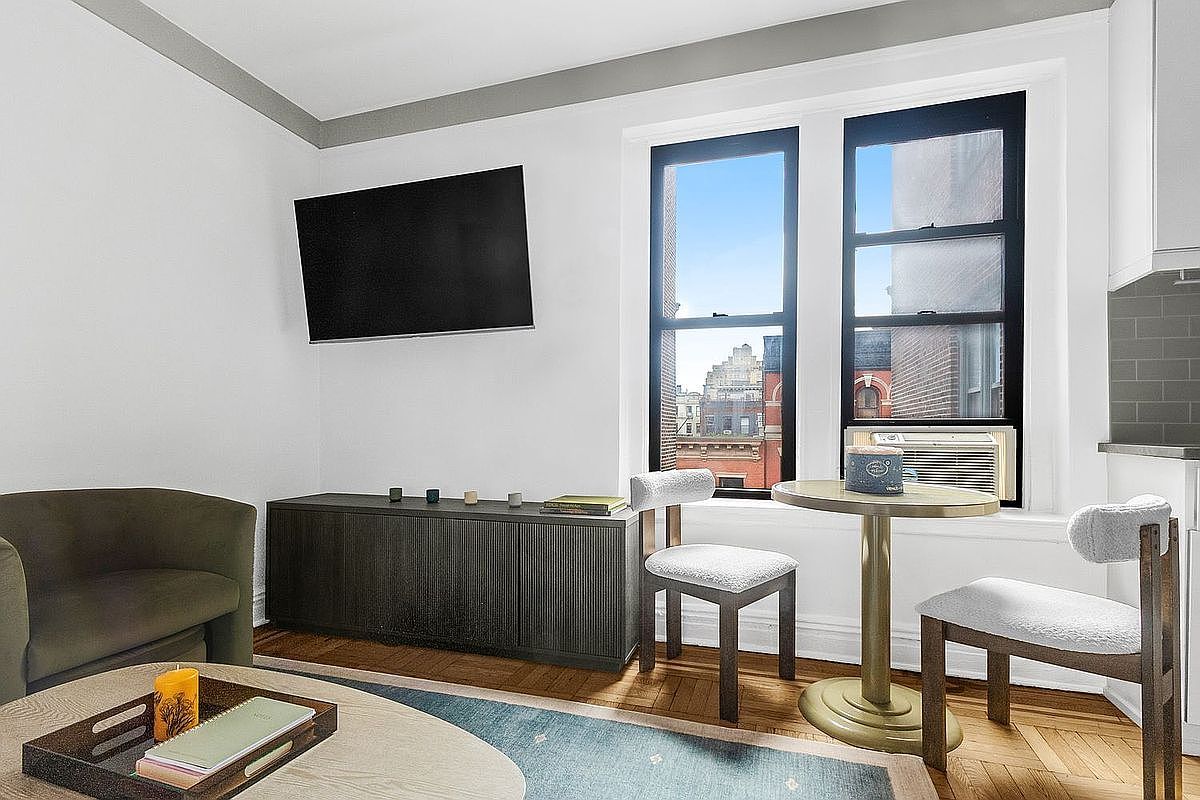 295 W 11th St APT 5F New York, NY 10014 - Thumbnail 3