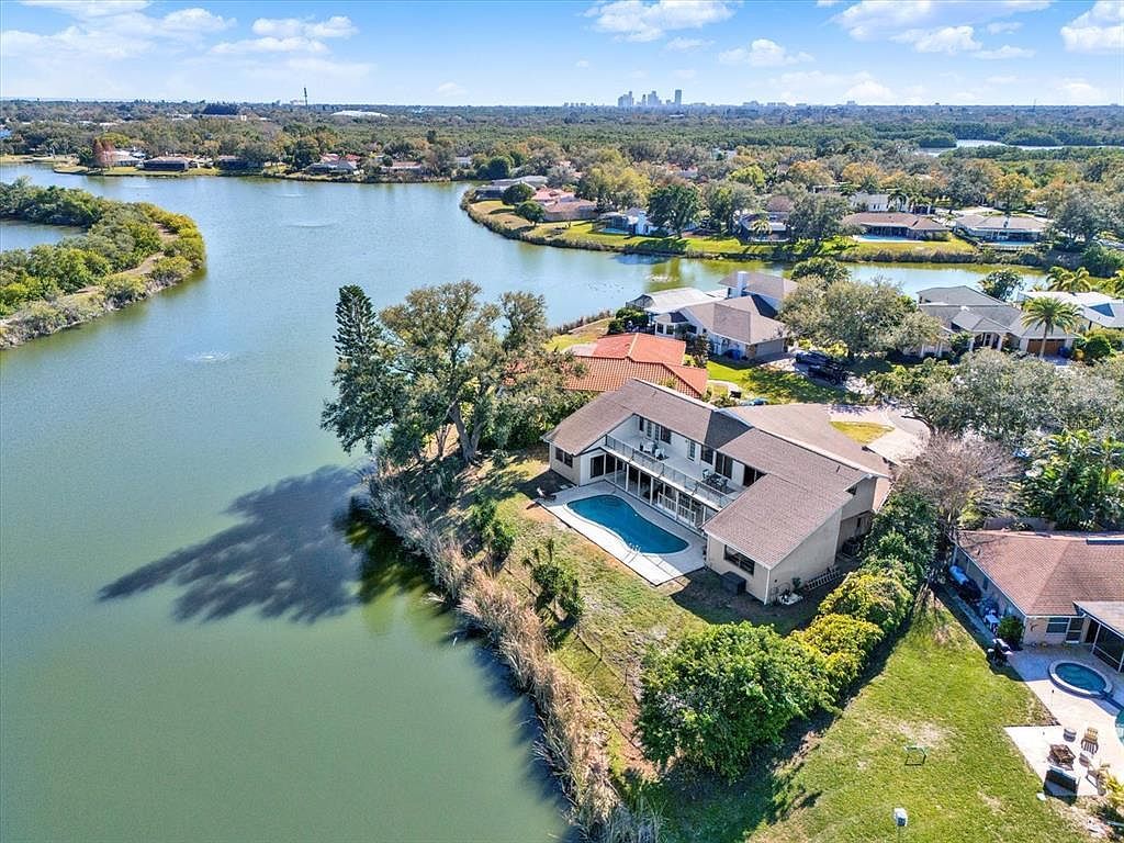 1461 74th Cir NE Saint Petersburg, FL 33702 - Thumbnail 3