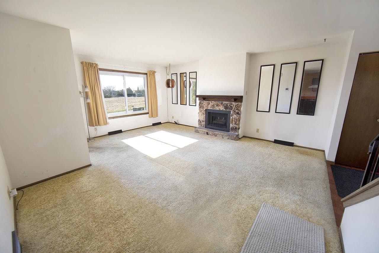 7222 S Delaine Dr Oak Creek, WI 53154 - Thumbnail 3