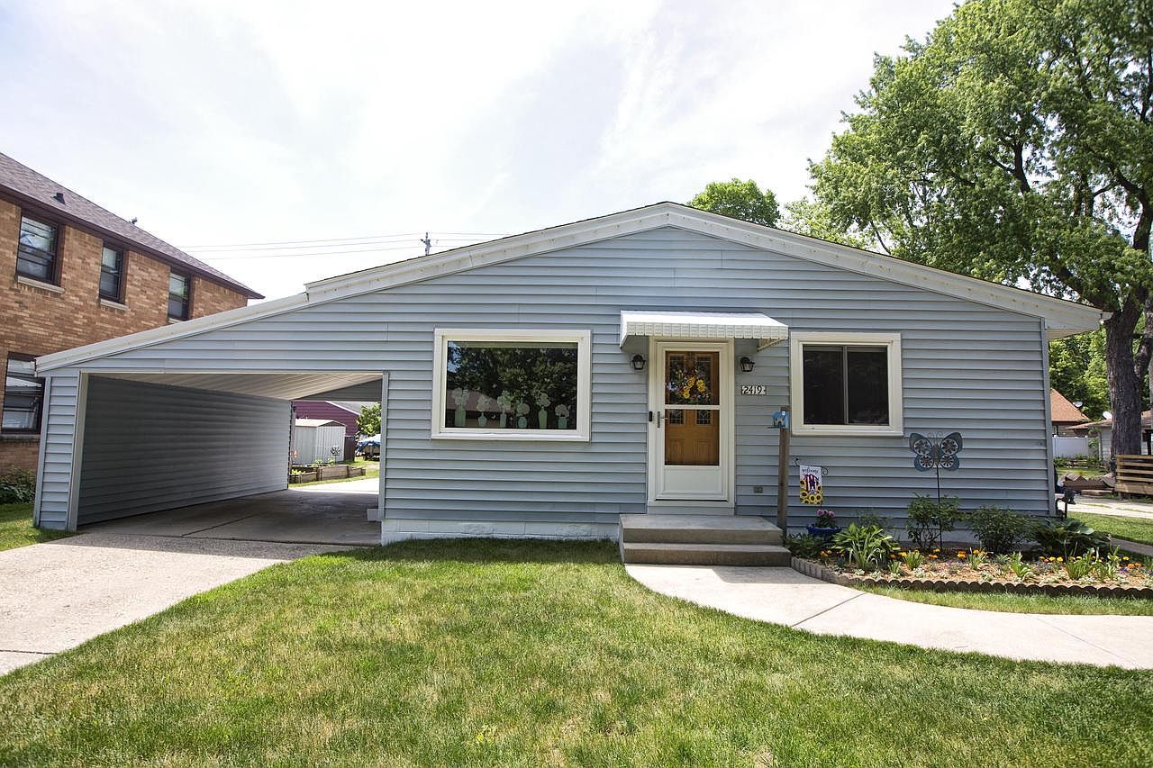 2419 S 81st St West Allis, WI 53219 - Thumbnail 3