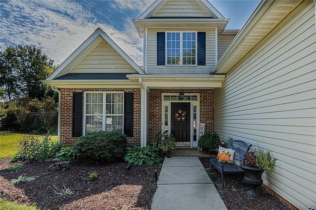 904 Edgewater Rd Gibsonville, NC 27249 - Thumbnail 3