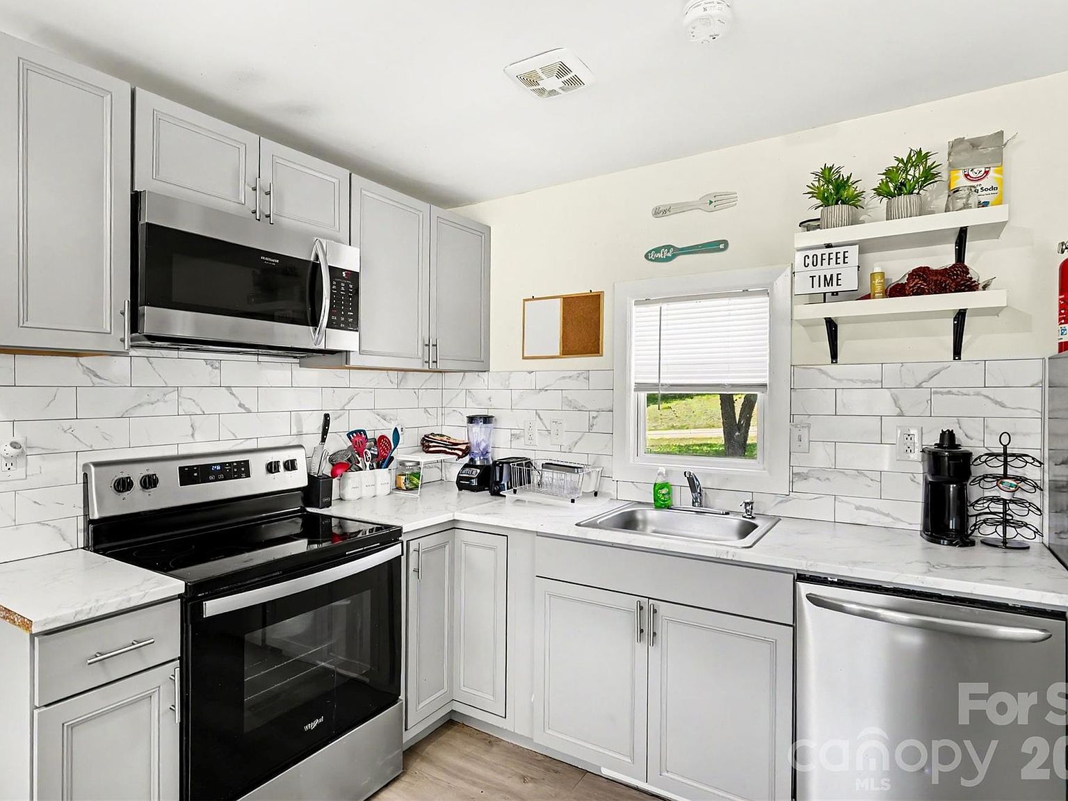 9937 Harwood Ln Charlotte, NC 28214 - Thumbnail 3