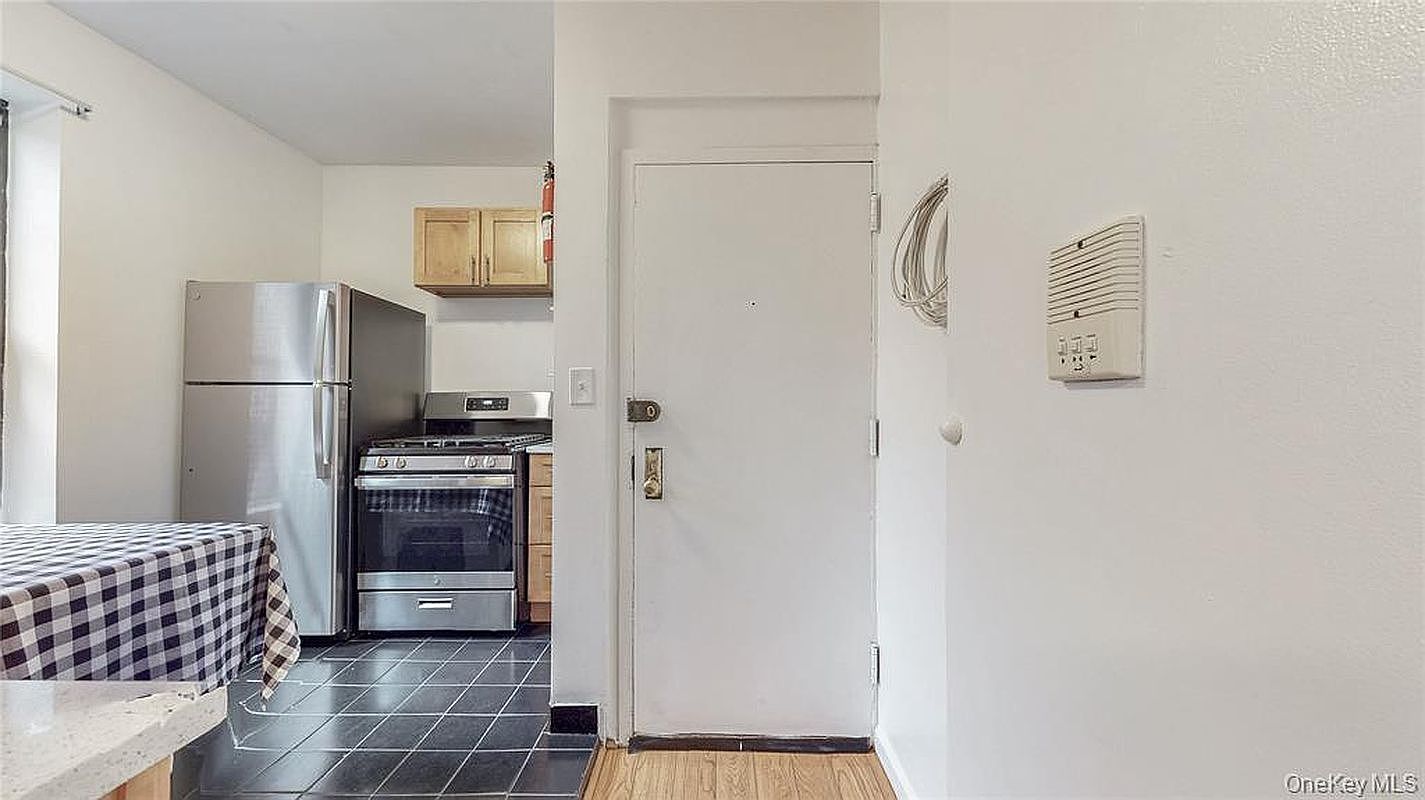 97-52 75th St #B41 Ozone Park, NY 11416 - Thumbnail 3