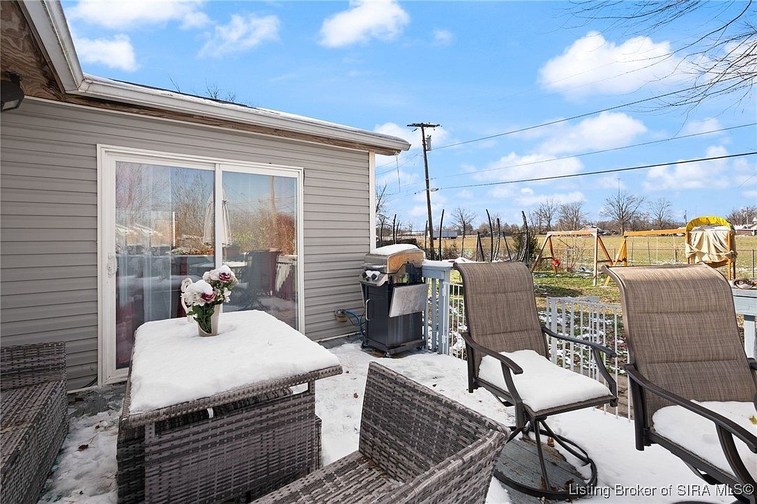 542 Kay Ave Sellersburg, IN 47172 - Thumbnail 3