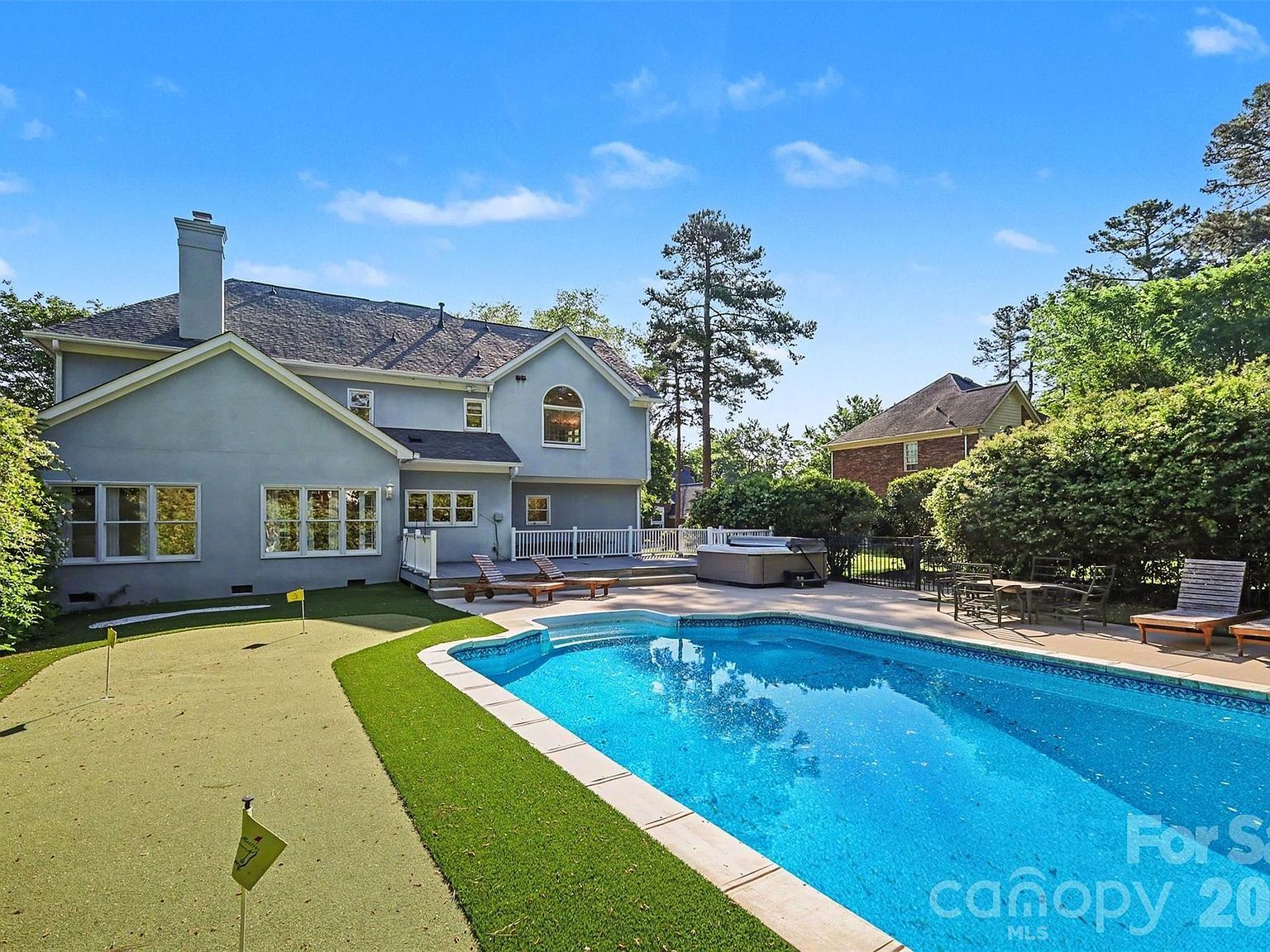 6123 Glen Manor Dr Charlotte, NC 28269 - Thumbnail 3