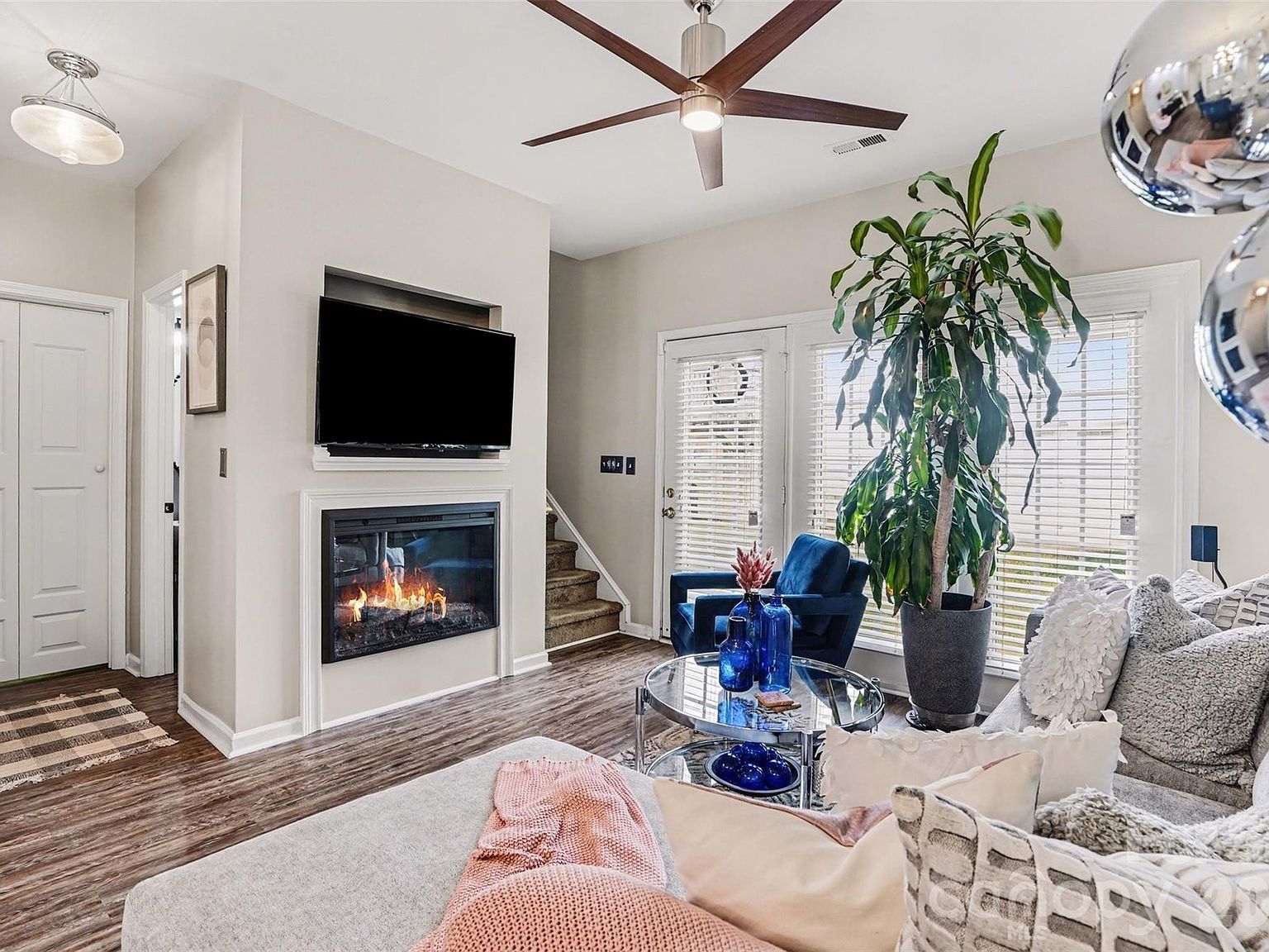 6302 Gammon Rd Charlotte, NC 28269 - Thumbnail 3