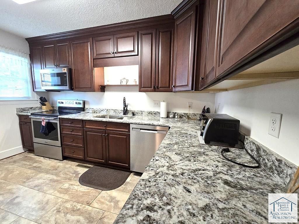 574 Church St Ridgeway, VA 24148 - Thumbnail 3