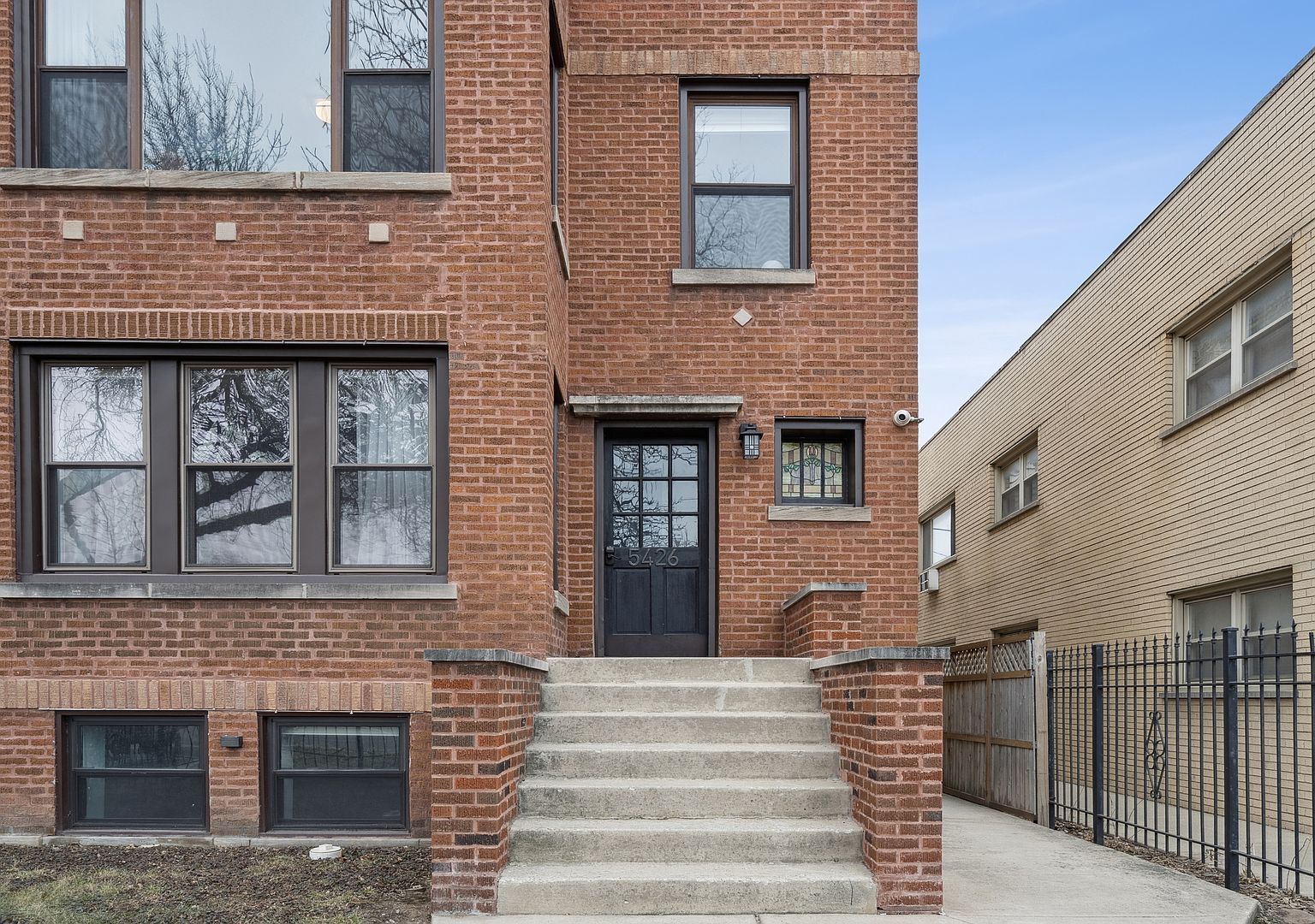 5426 N Western Ave Chicago, IL 60625 - Thumbnail 3