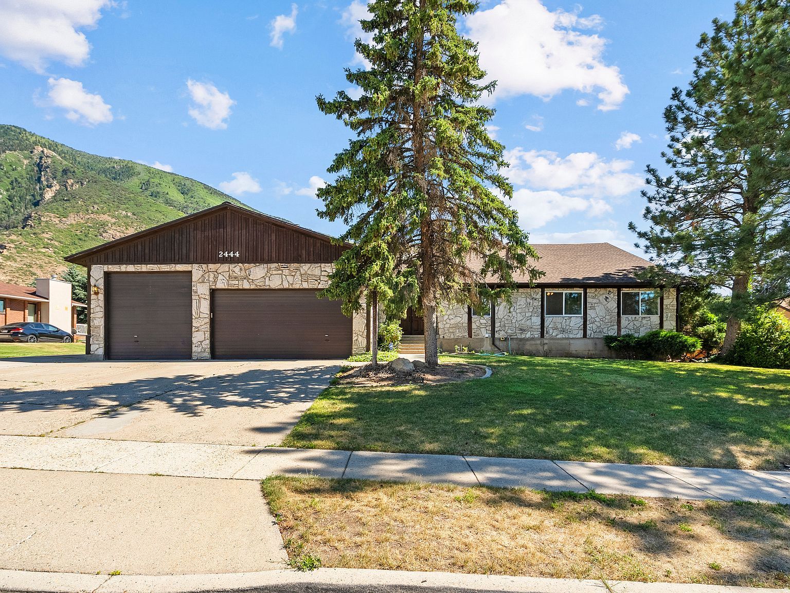 2444 E High Mountain Dr Sandy, UT 84092 - Thumbnail 3