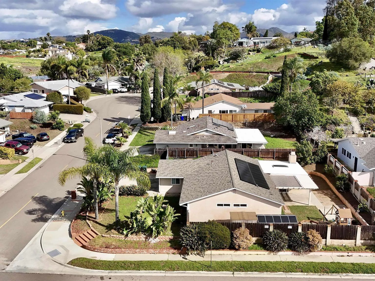 405 Joann Cir Vista, CA 92084 - Thumbnail 3