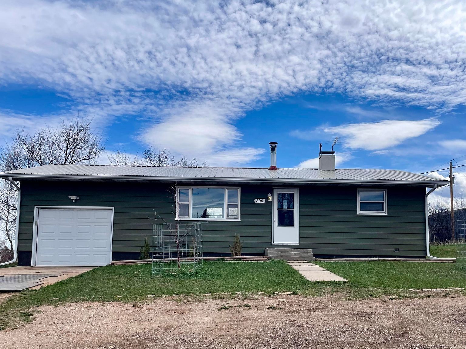 806 S 5th St Sundance, WY 82729 - Thumbnail 3