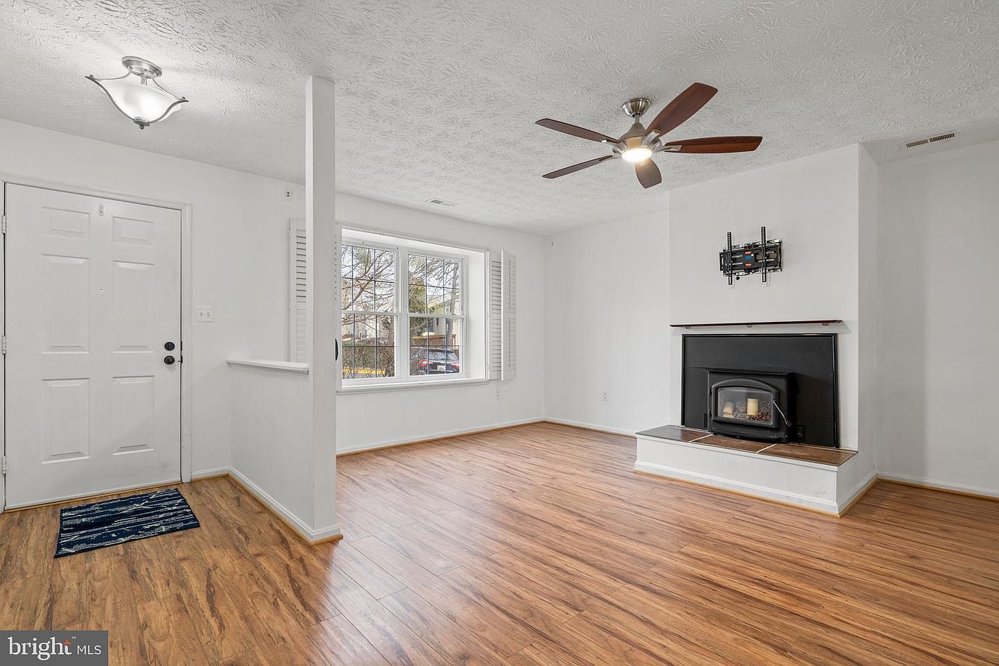 18656 Winding Creek Pl Germantown, MD 20874 - Thumbnail 3