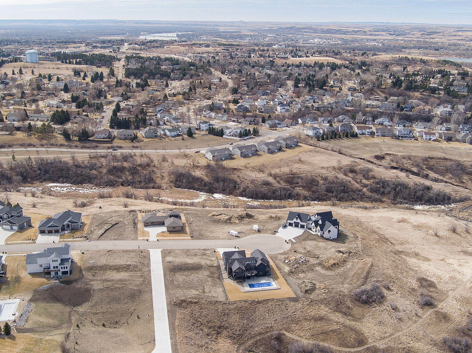 1521 High Creek Pl Bismarck, ND 58503 - Thumbnail 3