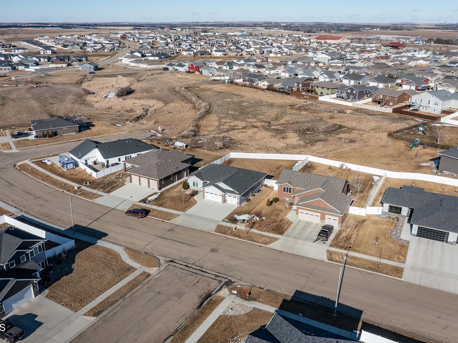 4713 Normandy St Bismarck, ND 58503 - Thumbnail 3