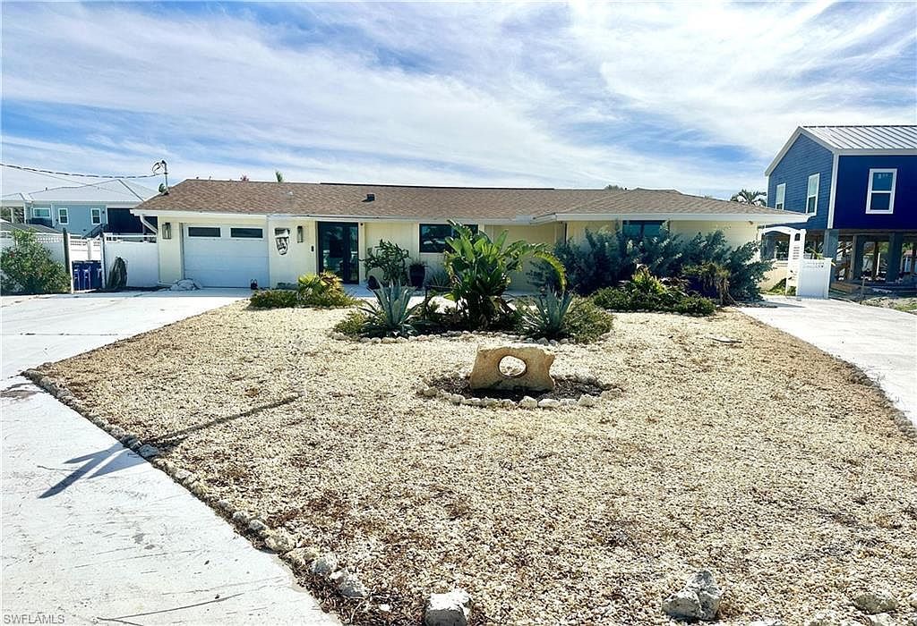 120 Albatross St Fort Myers Beach, FL 33931 - Thumbnail 3