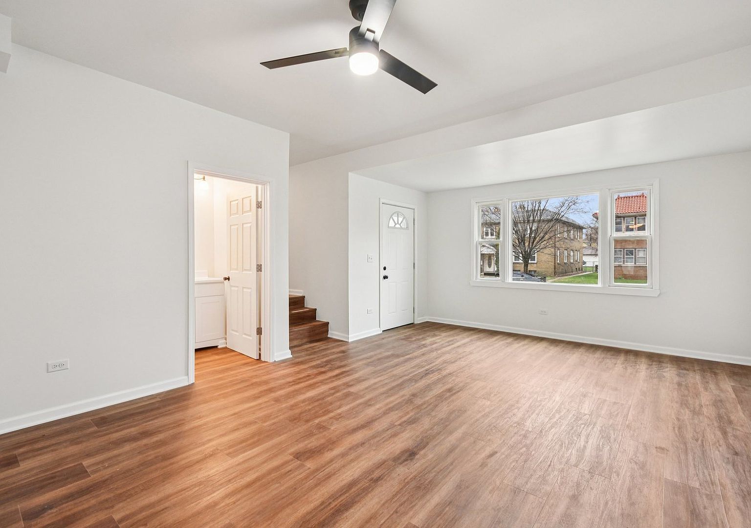 1306 Parmele St Rockford, IL 61104 - Thumbnail 3