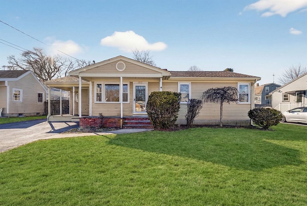 257 Lawrence St New Bedford, MA 02745 - Thumbnail 3