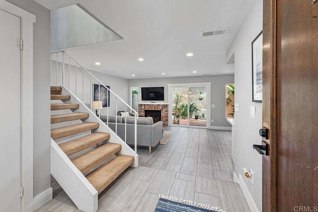 1774 Edgefield Ln Encinitas, CA 92024 - Thumbnail 3