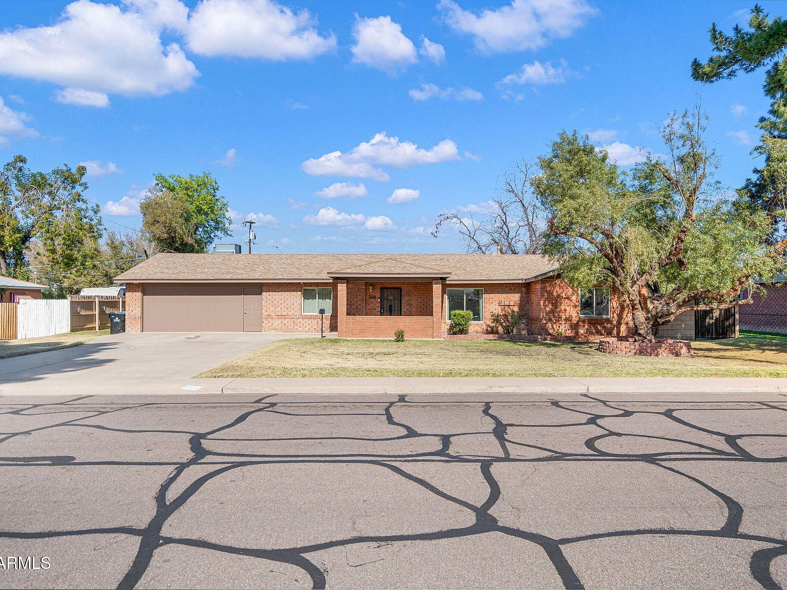 2226 E Fairmount Ave Phoenix, AZ 85016 - Thumbnail 3