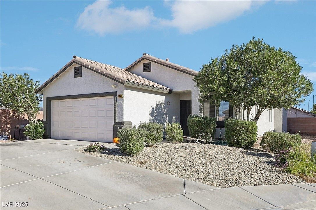 5140 Canary Island Ct North Las Vegas, NV 89031 - Thumbnail 3