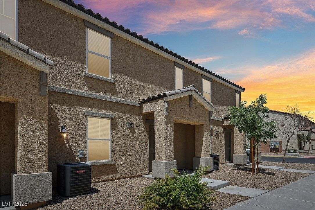 4612 Townwall St Sunrise Manor, NV 89115 - Thumbnail 3