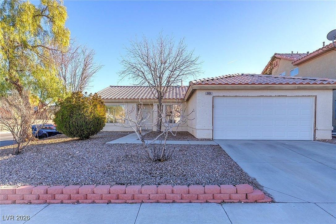 5404 Lonesome Biker Ln Las Vegas, NV 89113 - Thumbnail 3