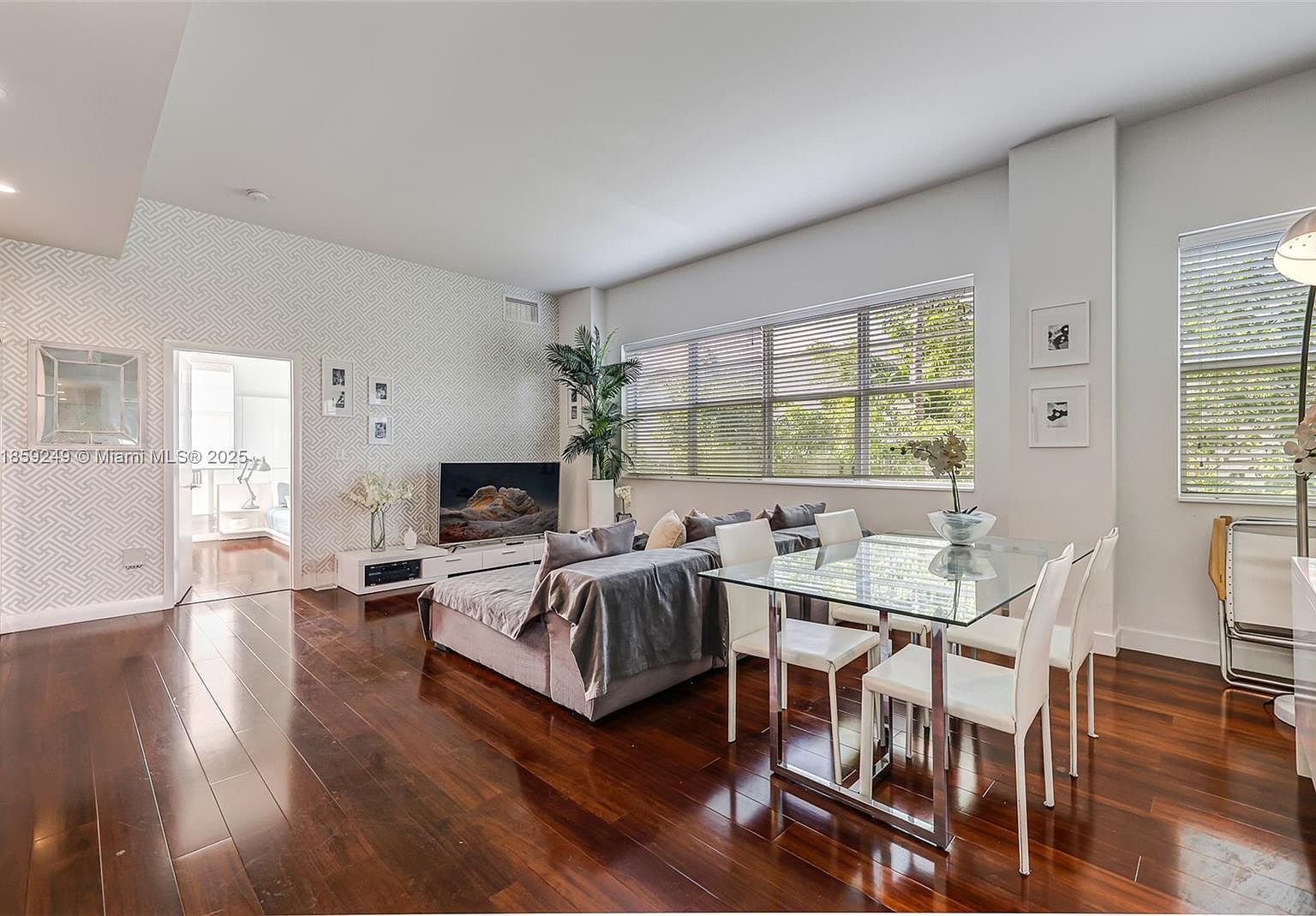 935 Euclid Ave APT 7 Miami Beach, FL 33139 - Thumbnail 3