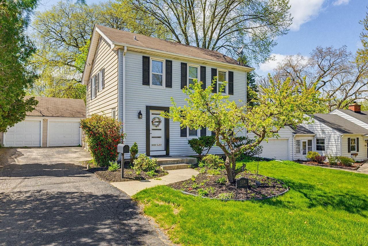 1219 N 85th St Wauwatosa, WI 53226 - Thumbnail 3