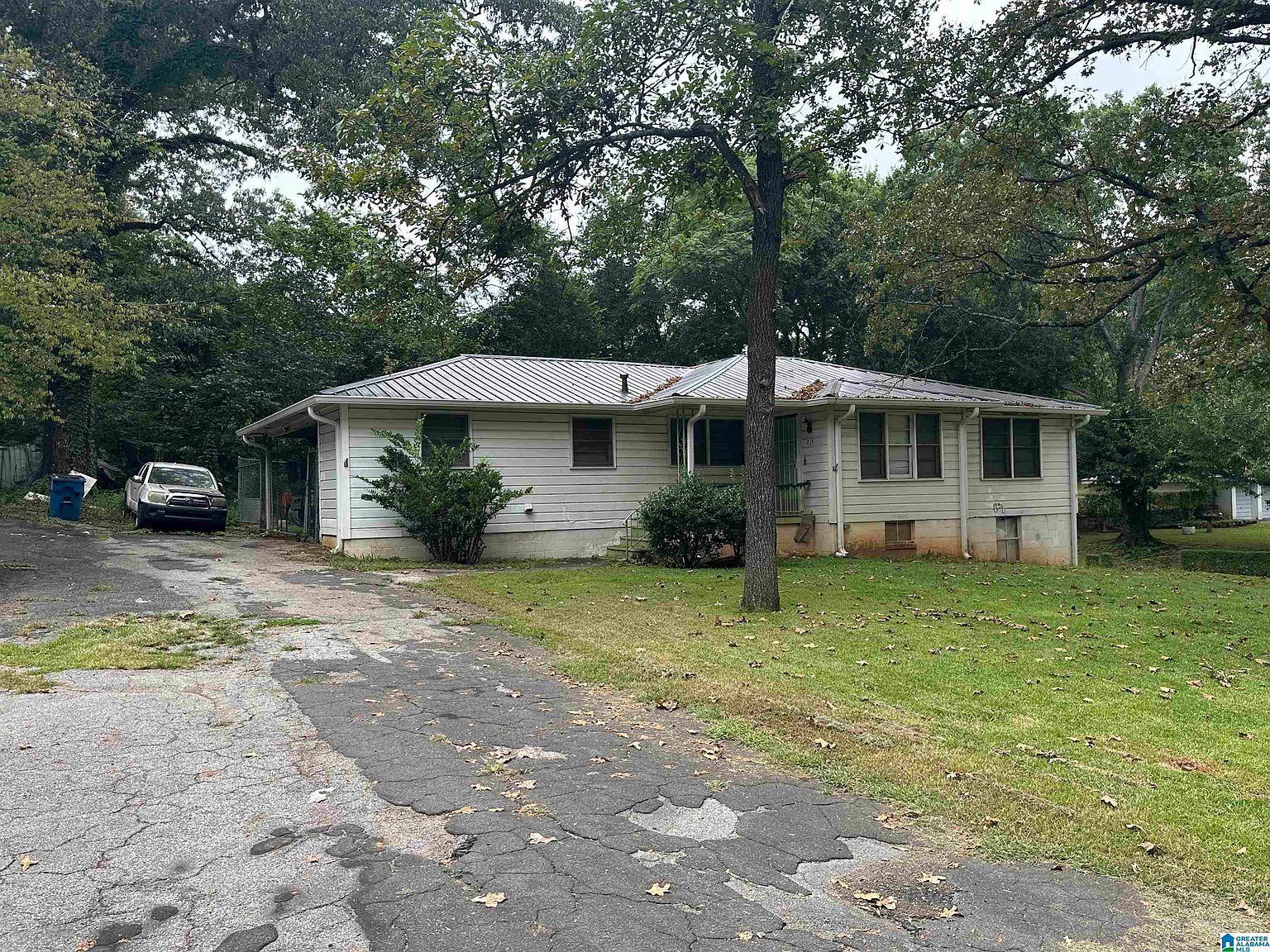 215 2nd Ave Midfield, AL 35228 - Thumbnail 3