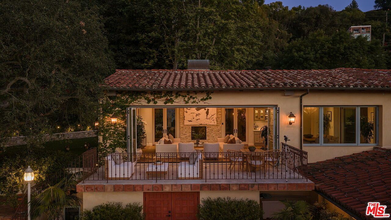 13341 Mulholland Dr Beverly Hills, CA 90210 - Thumbnail 3