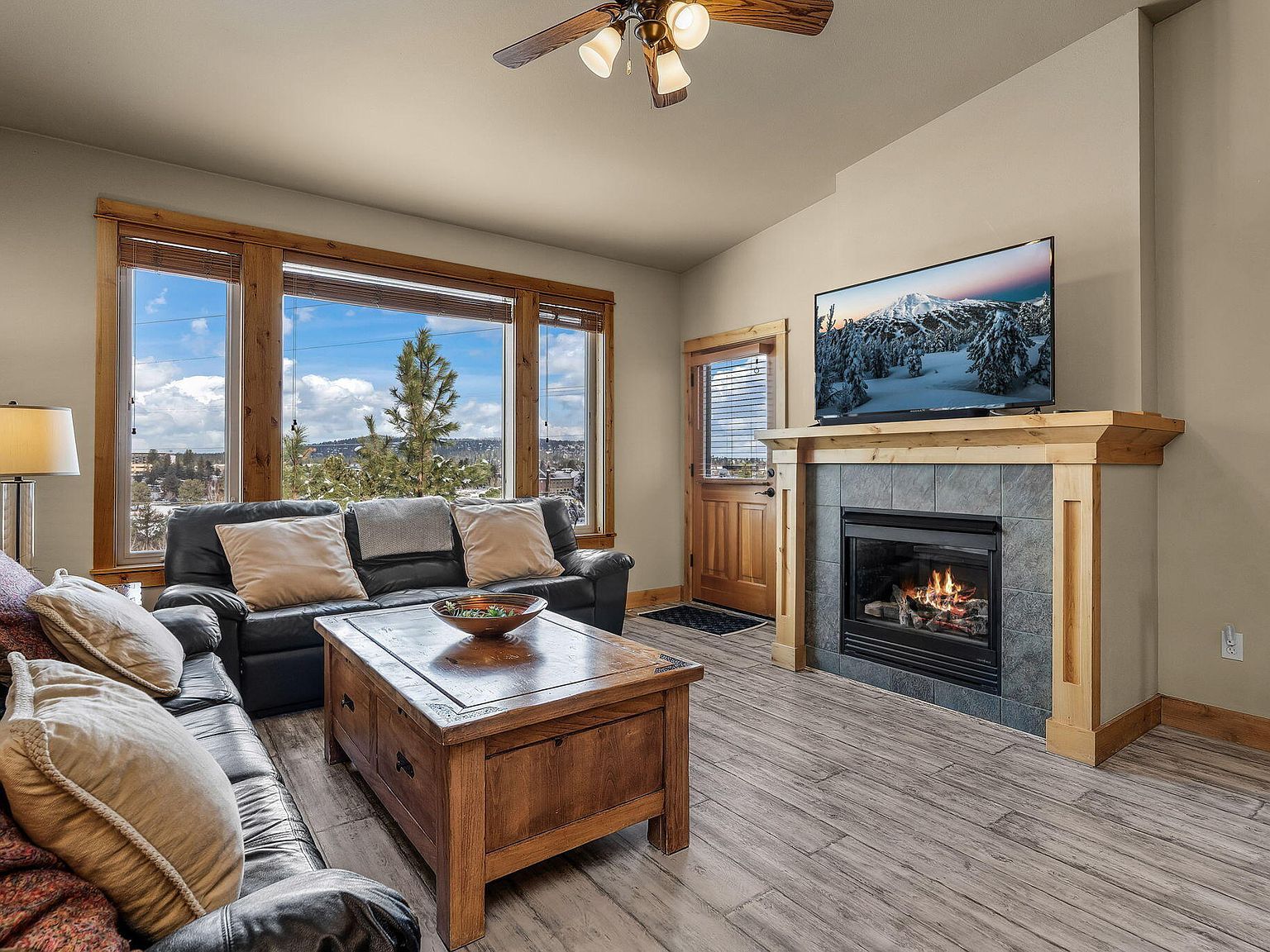 863 SW Blakely Rd Bend, OR 97702 - Thumbnail 3