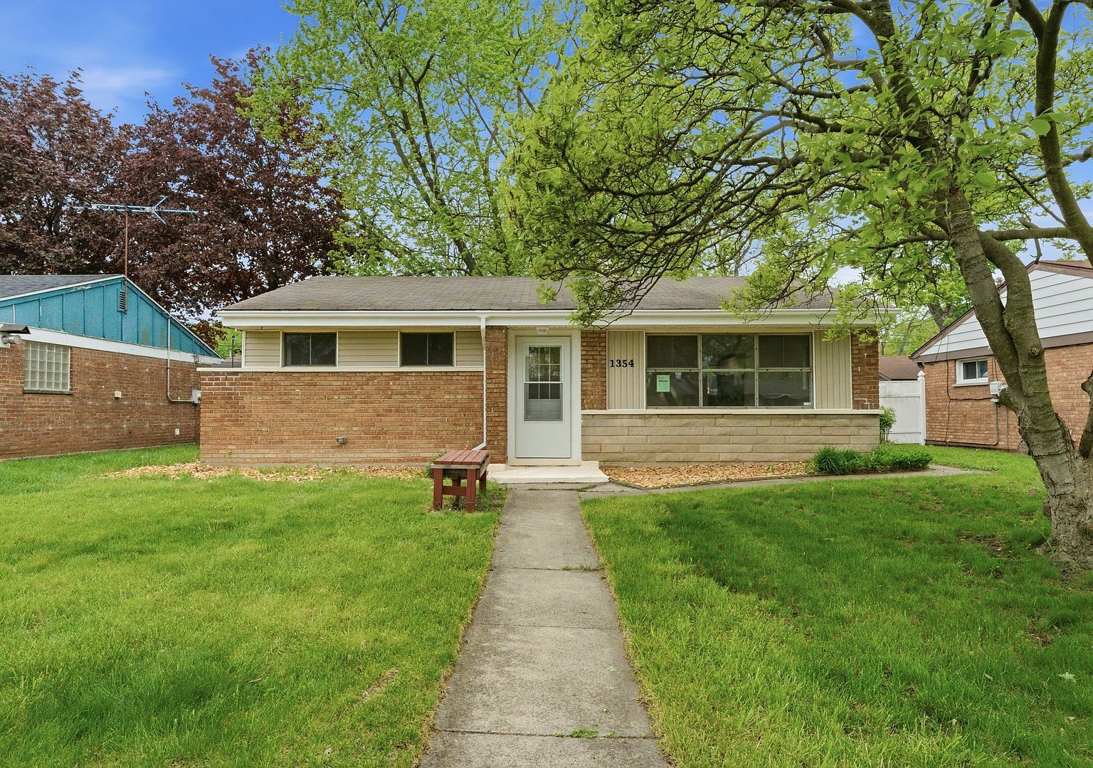 1354 Hirsch Ave Calumet City, IL 60409 - Thumbnail 3
