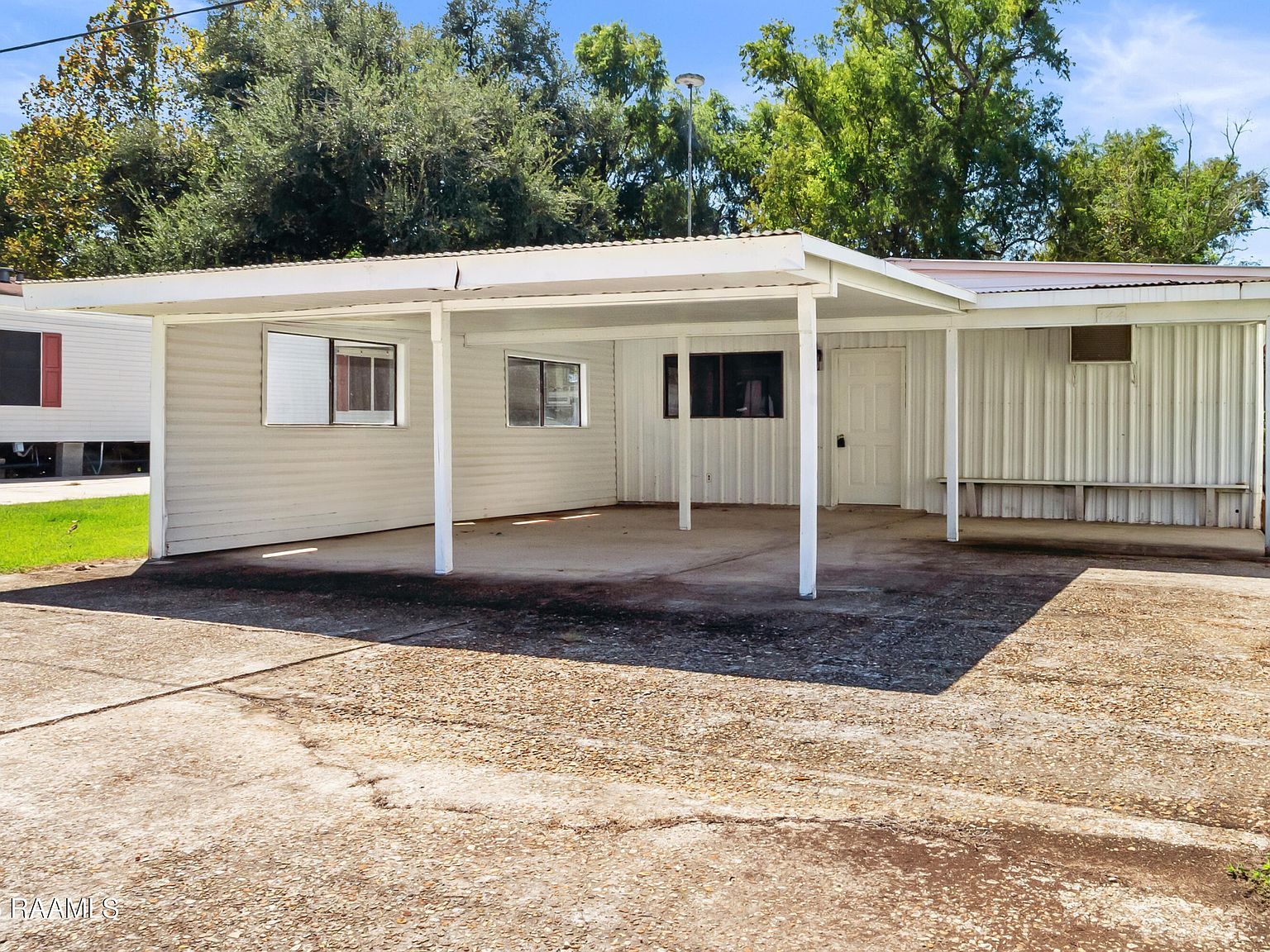 1044 Jean Lafitte St Breaux Bridge, LA 70517 - Thumbnail 3